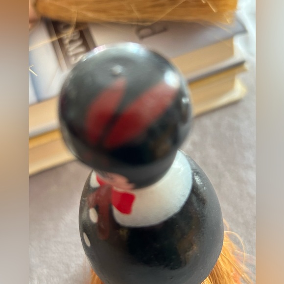 Vintage Half Wooden Figural Doll Crumb/ Garment Brush - Picture 7 of 11